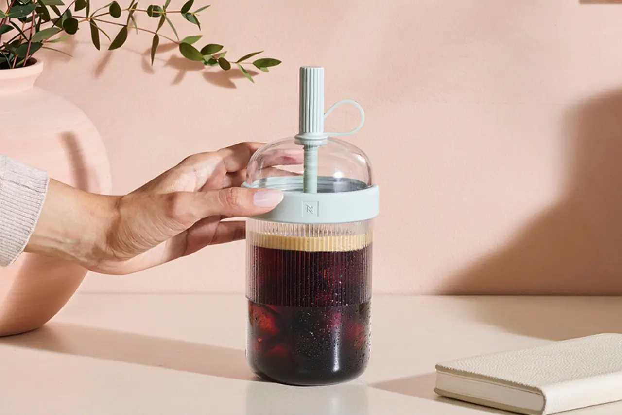 WW ALL VL Spring 2025 Lifestyleaccessories KV1 TUMBLER 4X5 LOCK 20 XX