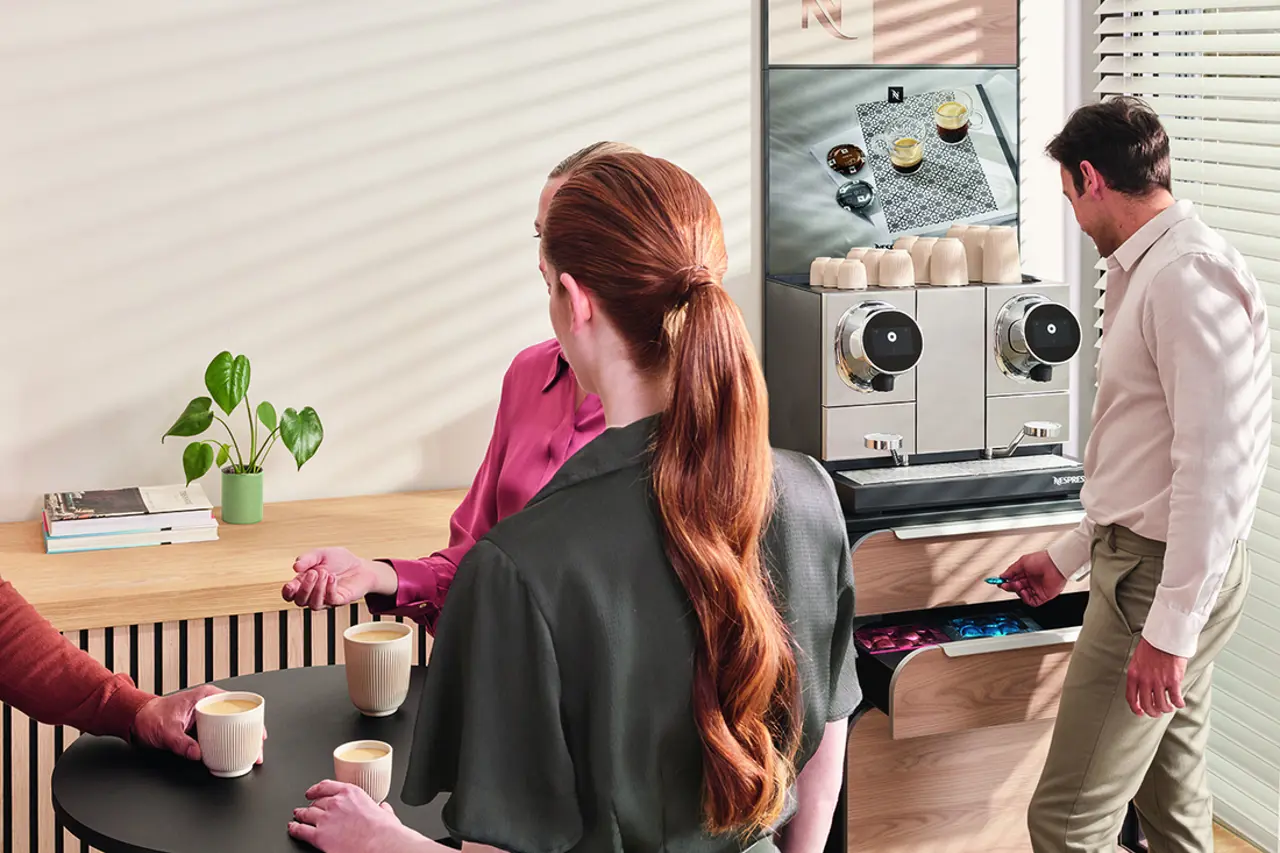 B2B Permanentcontent23 SUBSCRIPTION Momento 200 5X4 CMYK